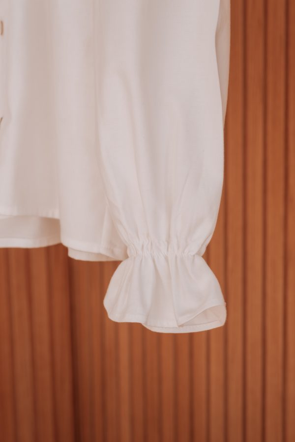 Camisa de criança em algodão de gola de folhos